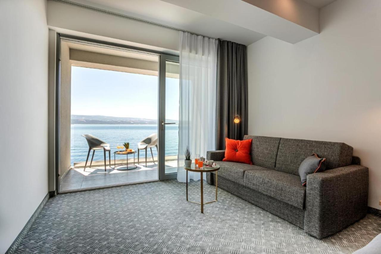 Hotel Saint Hildegard Omiš Exteriör bild
