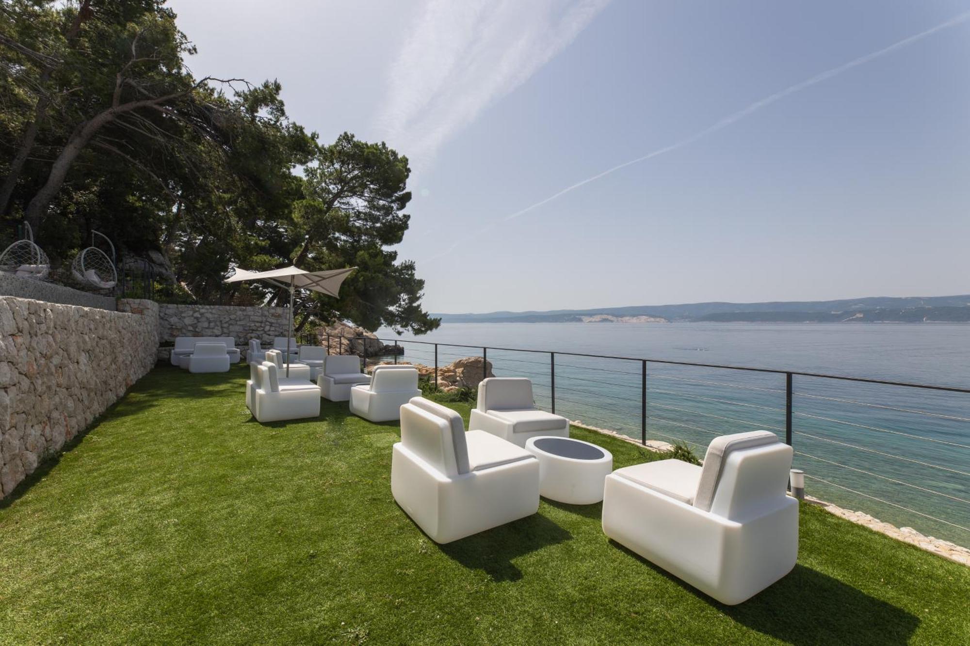 Hotel Saint Hildegard Omiš Exteriör bild